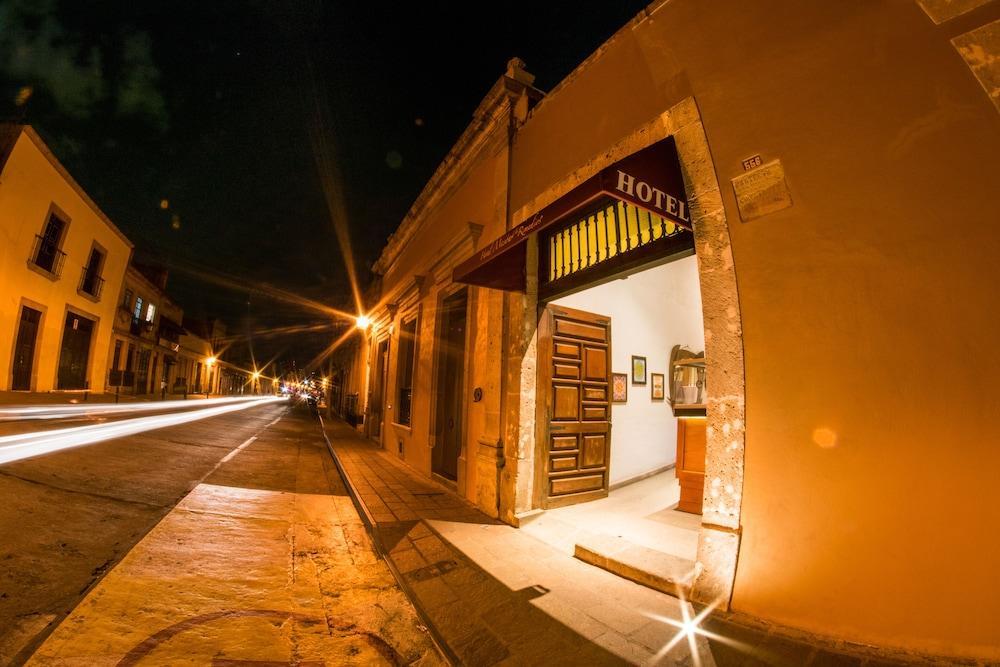 Hotel Meson De Los Remedios Морелия Екстериор снимка