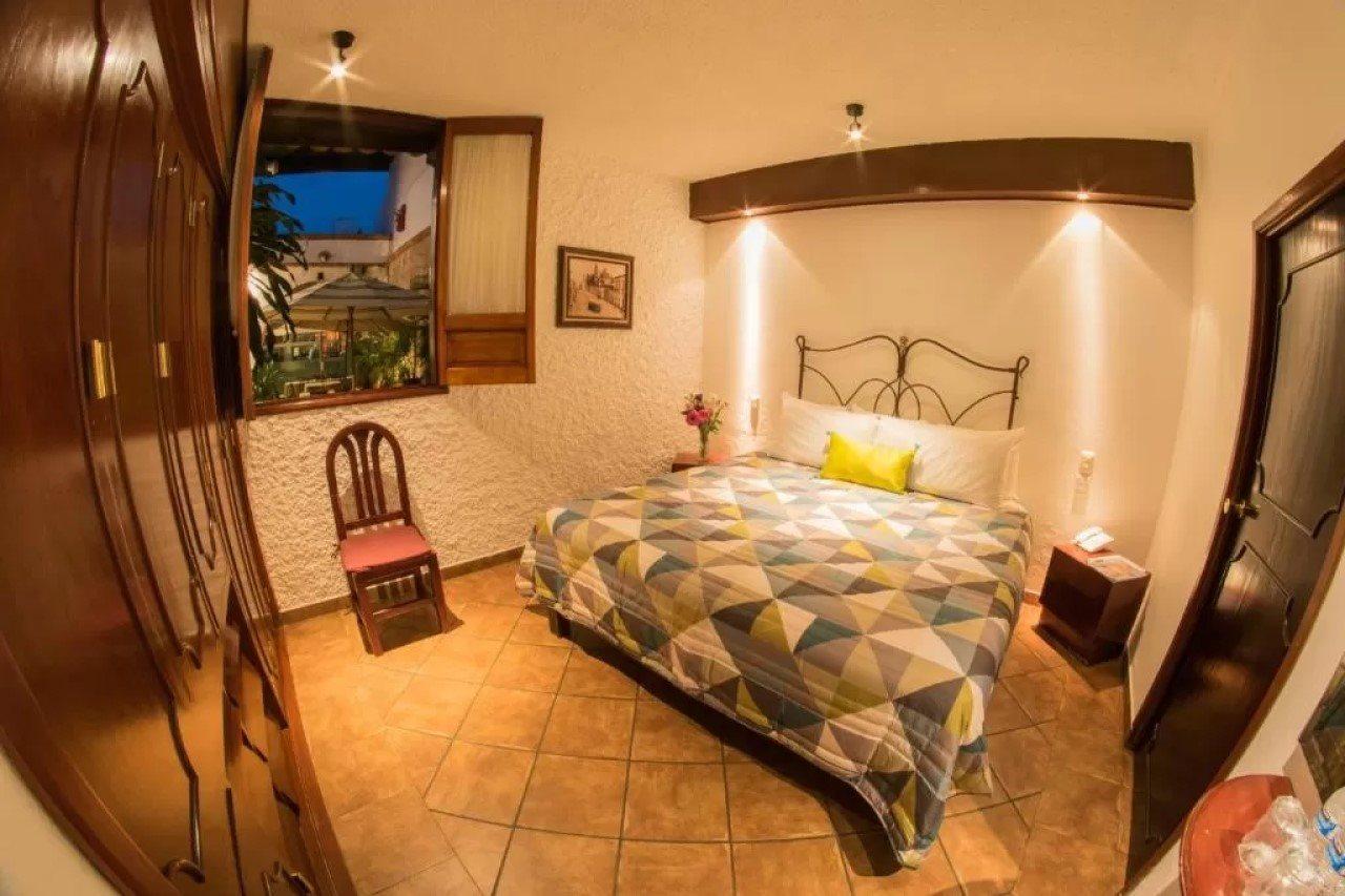 Hotel Meson De Los Remedios Морелия Екстериор снимка