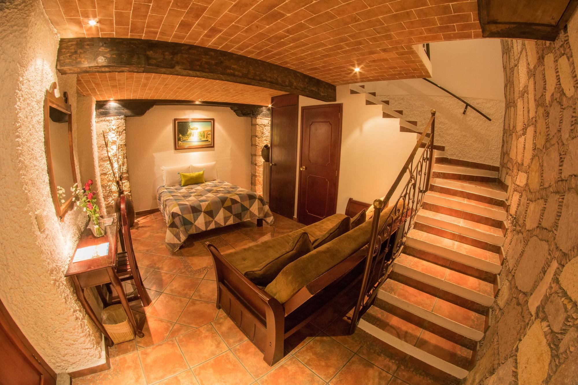 Hotel Meson De Los Remedios Морелия Екстериор снимка