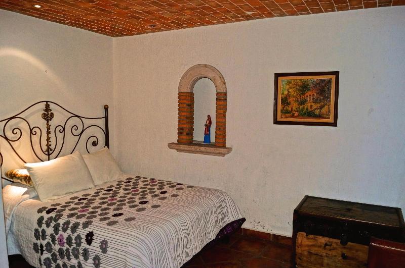 Hotel Meson De Los Remedios Морелия Екстериор снимка